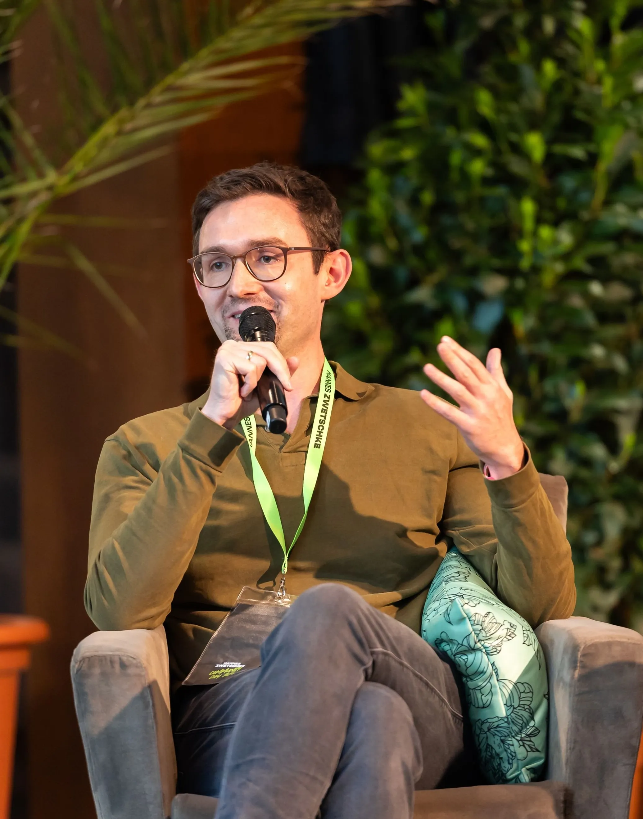 Werner Strauch speaking at a conference